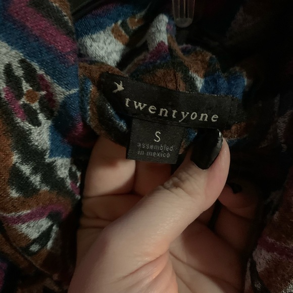 Twenty one sleeveless cowl neck top - Picture 4 of 4